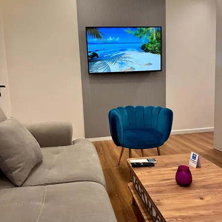 Luxury Near & Grand Park Lejlighed Tirana