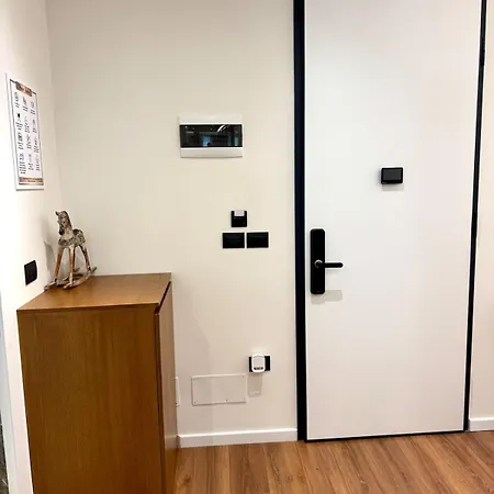 Luxury Near & Grand Park