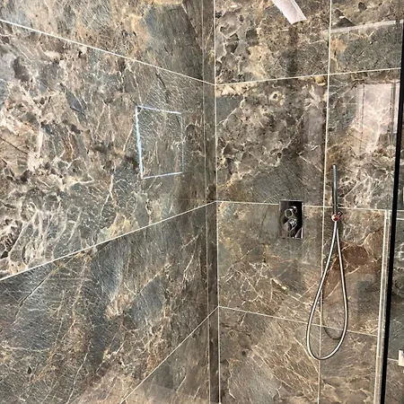 Luxury Near & Grand Park *