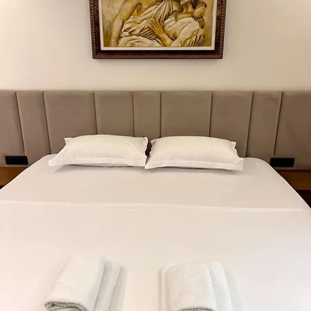 Luxury Near & Grand Park Tirana