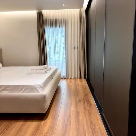 Luxury Near & Grand Park Lejlighed