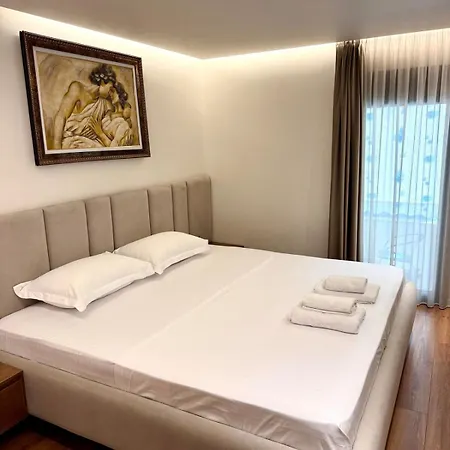 Luxury Near & Grand Park Tirana