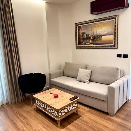 Luxury Near & Grand Park * Tirana