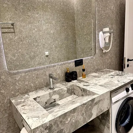 Luxury Near & Grand Park Lejlighed