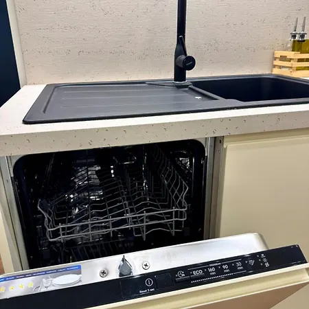 Luxury Near & Grand Park * Tirana