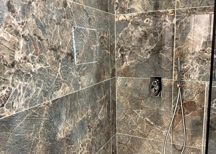 Luxury Near & Grand Park *