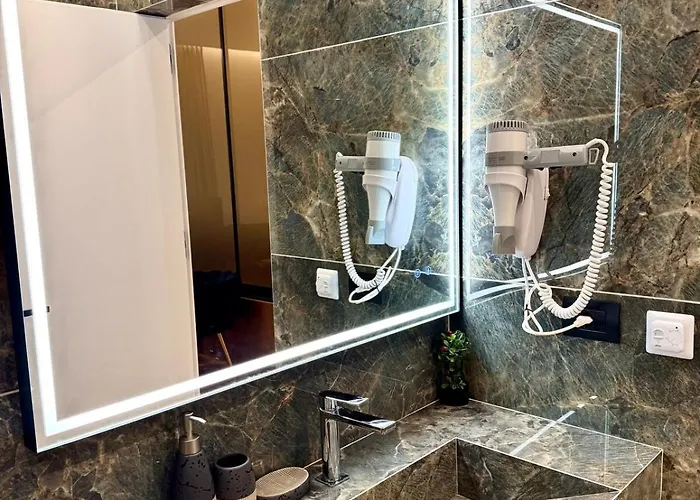 Luxury Near & Grand Park Appartement Tirana