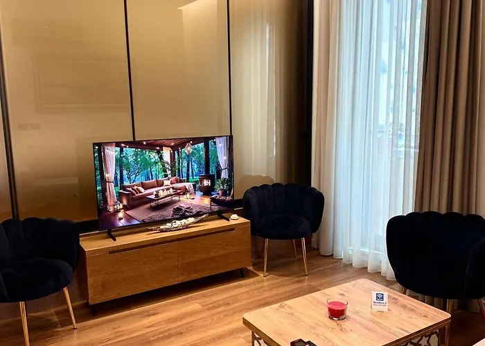 Luxury Near & Grand Park Tirana