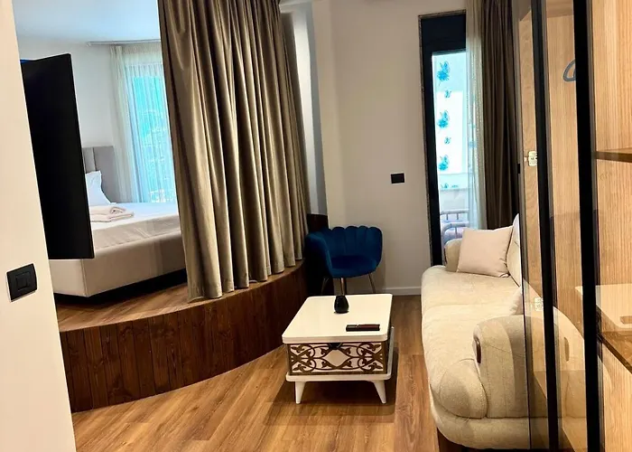 Luxury Near & Grand Park * Tirana