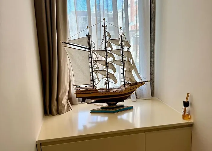 Luxury Near & Grand Park Apartament