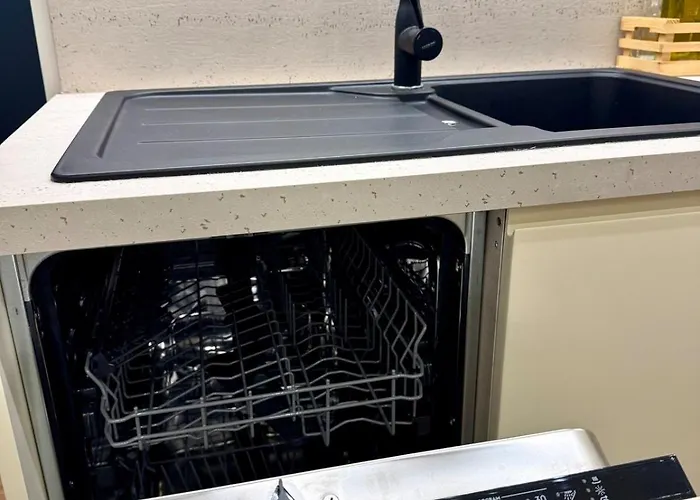 Luxury Near & Grand Park * Tirana