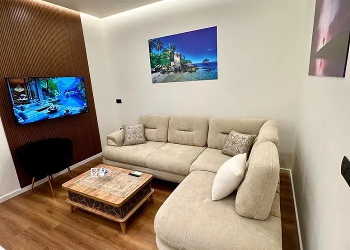 Luxury Near & Grand Park Apartament