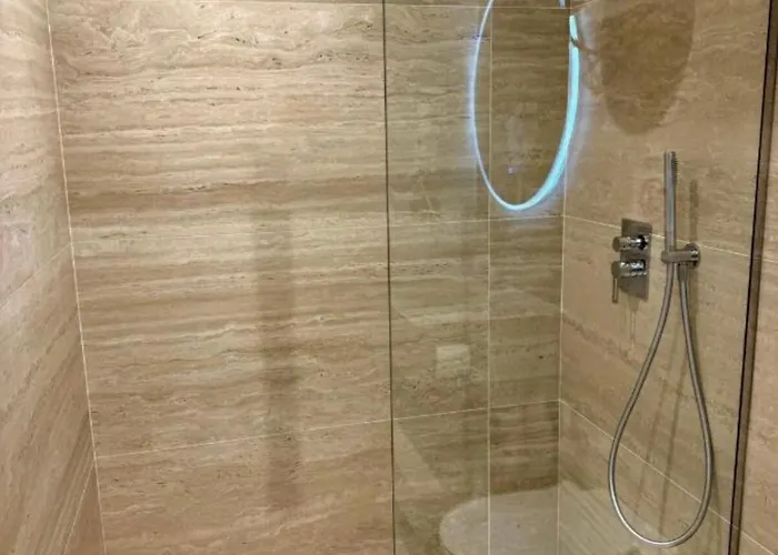 Luxury Near & Grand Park *