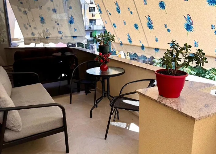 Luxury Near & Grand Park Appartement Tirana