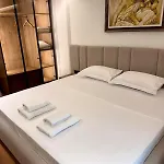 Luxury Near & Grand Park