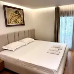 Luxury Near & Grand Park Tirana