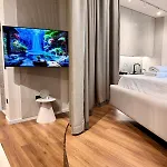Luxury Near & Grand Park