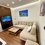 Luxury Near & Grand Park Apartment