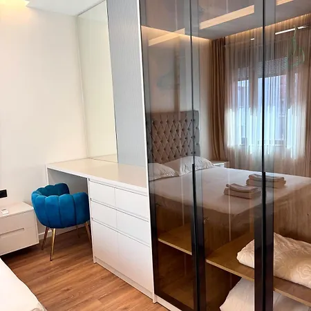 公寓 Luxury Near & Grand Park 地拉那