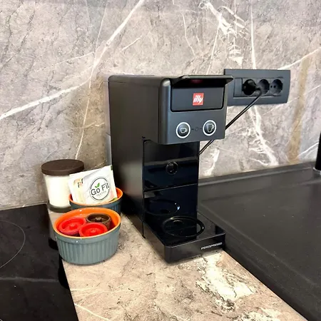 Luxury Near & Grand Park Tiran