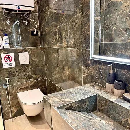 Luxury Near & Grand Park Apartman
