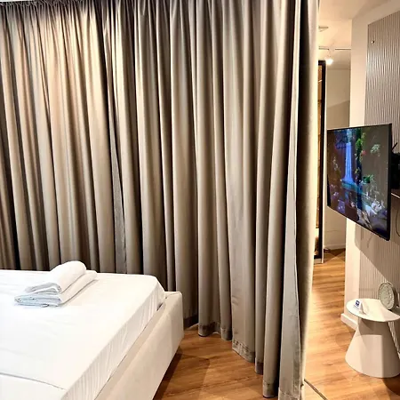 Apartman Luxury Near & Grand Park Tirana