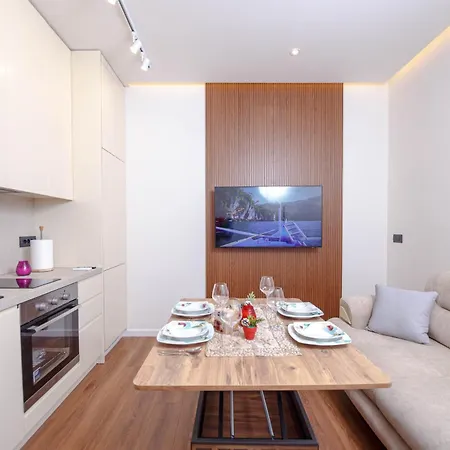 Lägenhet Luxury Near & Grand Park Tirana