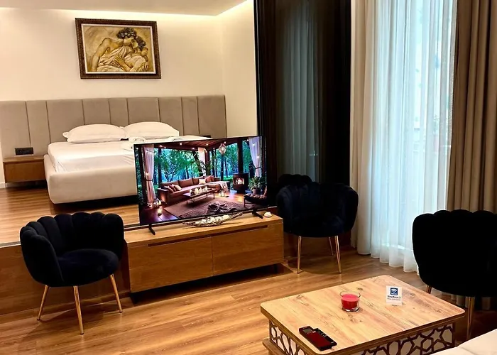 Luxury Near & Grand Park * Tirana