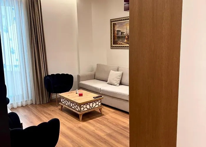 Luxury Near & Grand Park Tirana