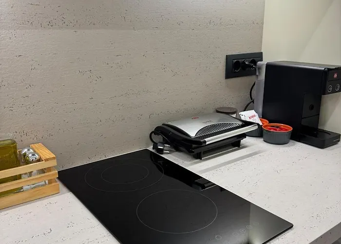 Luxury Near & Grand Park Lägenhet Tirana