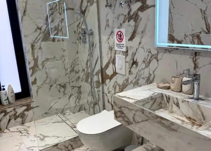 Appartamento Luxury Near & Grand Park Tirana