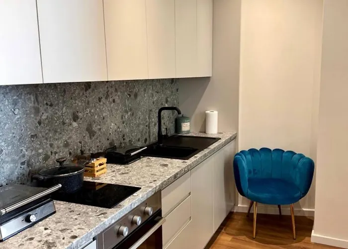 Luxury Near & Grand Park Appartamento Tirana