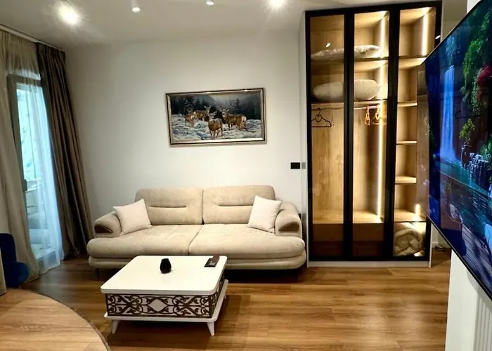 Luxury Near & Grand Park * 地拉那