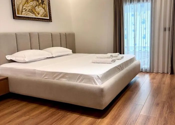 Luxury Near & Grand Park Tirana